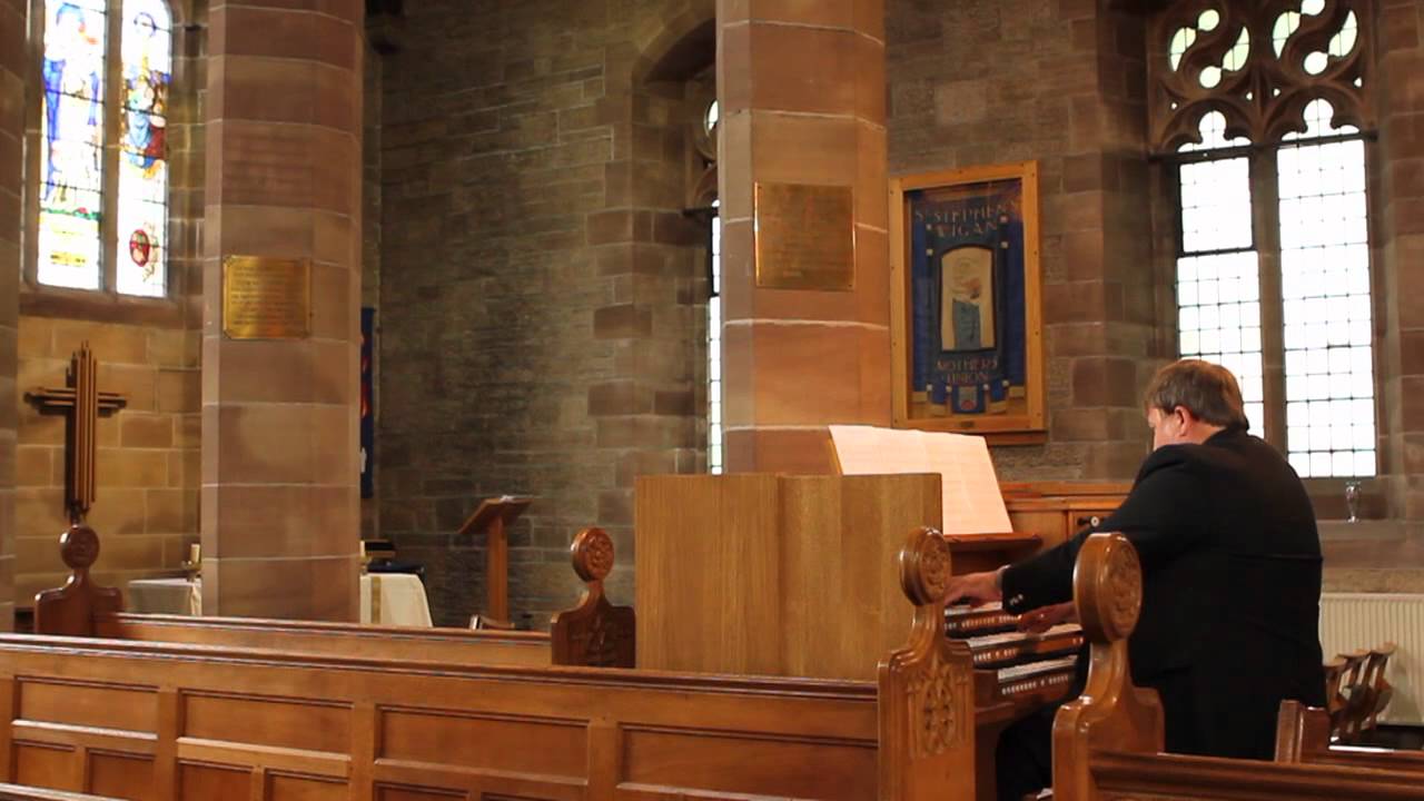 Elizabethan Serenade by Ronald Binge | Professor Ian Tracey on the Johannus Ecclesia D-47