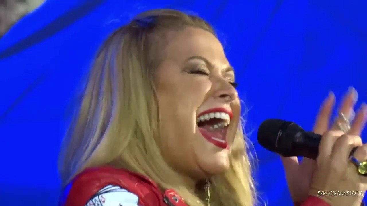 Anastacia - Who's Gonna Stop The Rain in Dinslaken [A4APP Audio]