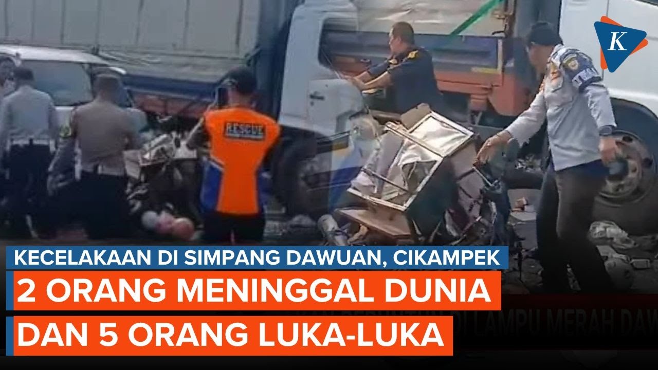 Tabrakan Beruntun 13 Kendaraan Terjadi di Lampu Merah Dawuan Cikampek