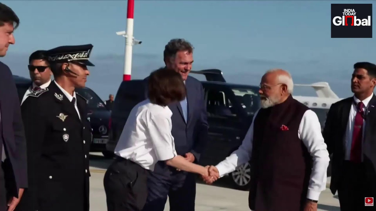 WATCH LIVE: PM Modi Departs for Vienna After Slovakia Visit | Key Diplomatic Engagements