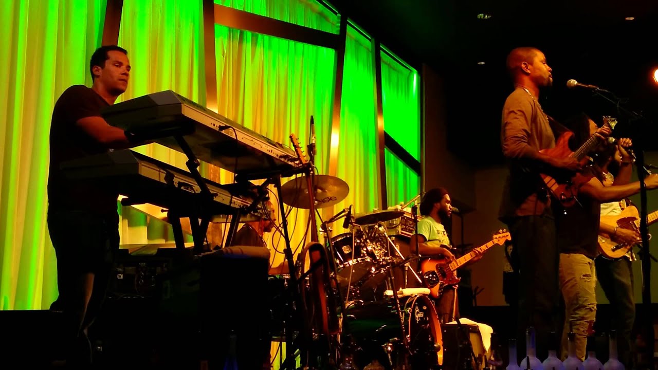 The Wailers - Could You Be Loved
