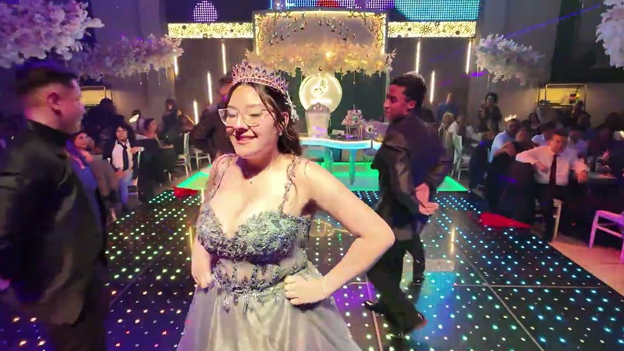 ALISSON BIEN BAILADO