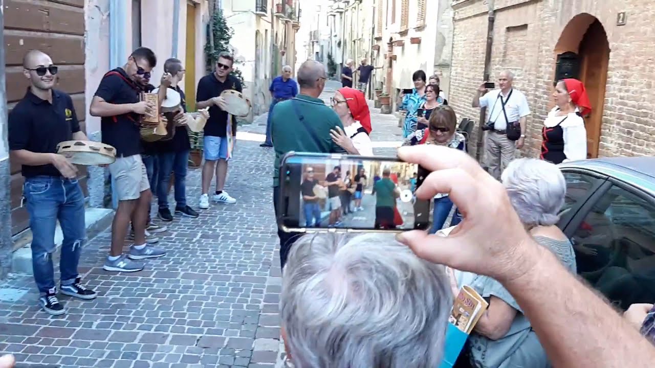 MONTORIO AL VOMANO si balla