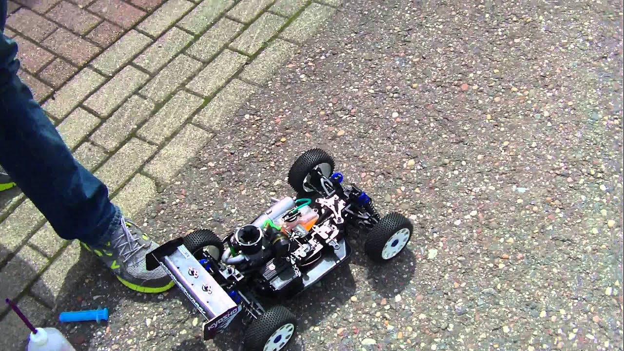 Verbrenner Starten (Kyosho-Inferno-Neo)