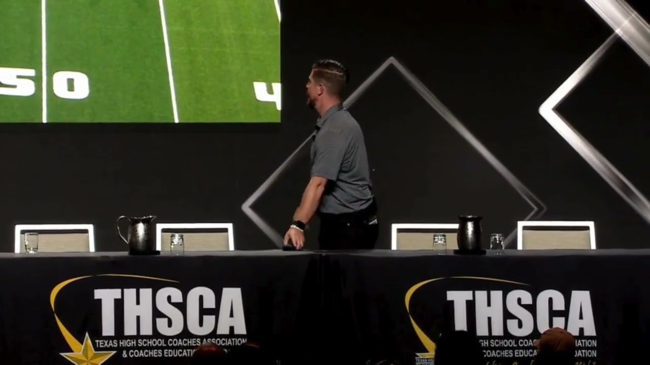 Координатор нападения Техасского технологического университета Мак Лефтвич - туннельный экран