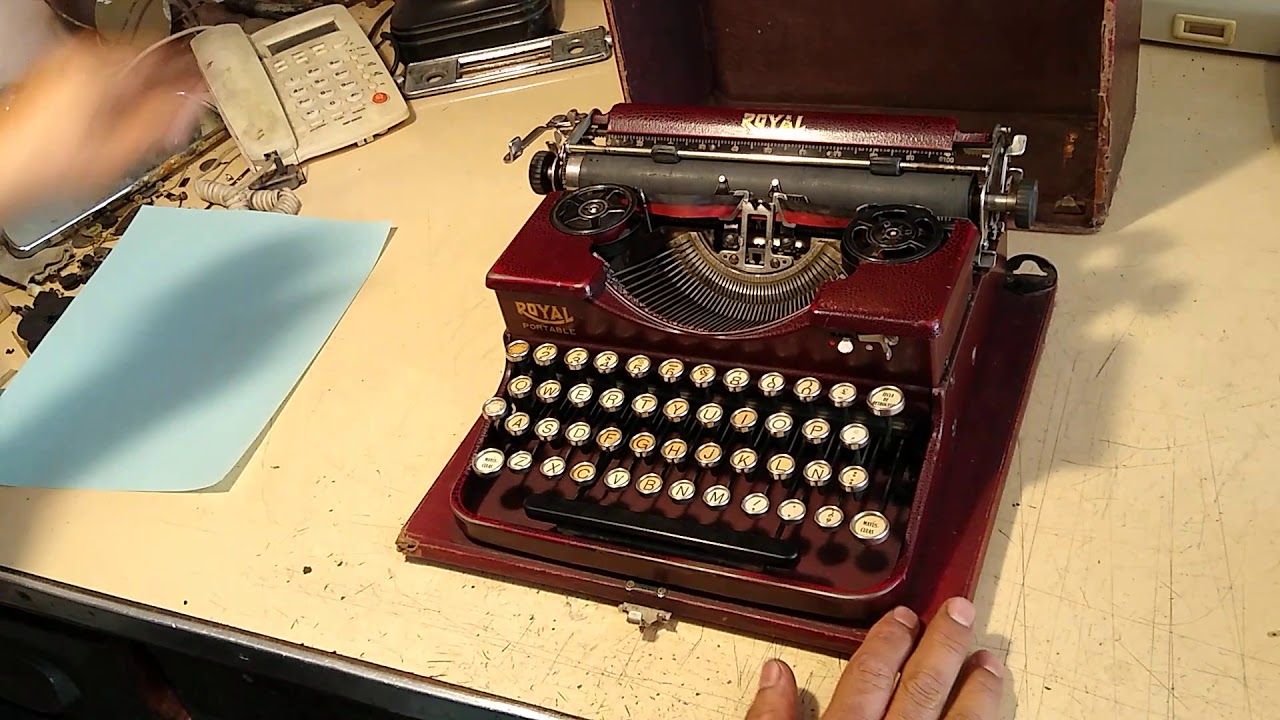 Maquina de escribir antigua ROYAL PORTABLE año 1928