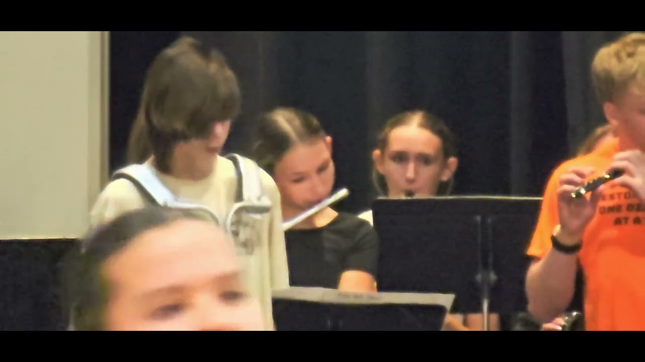 Horicon MS / HS band performing Sweet Dreams - 111825