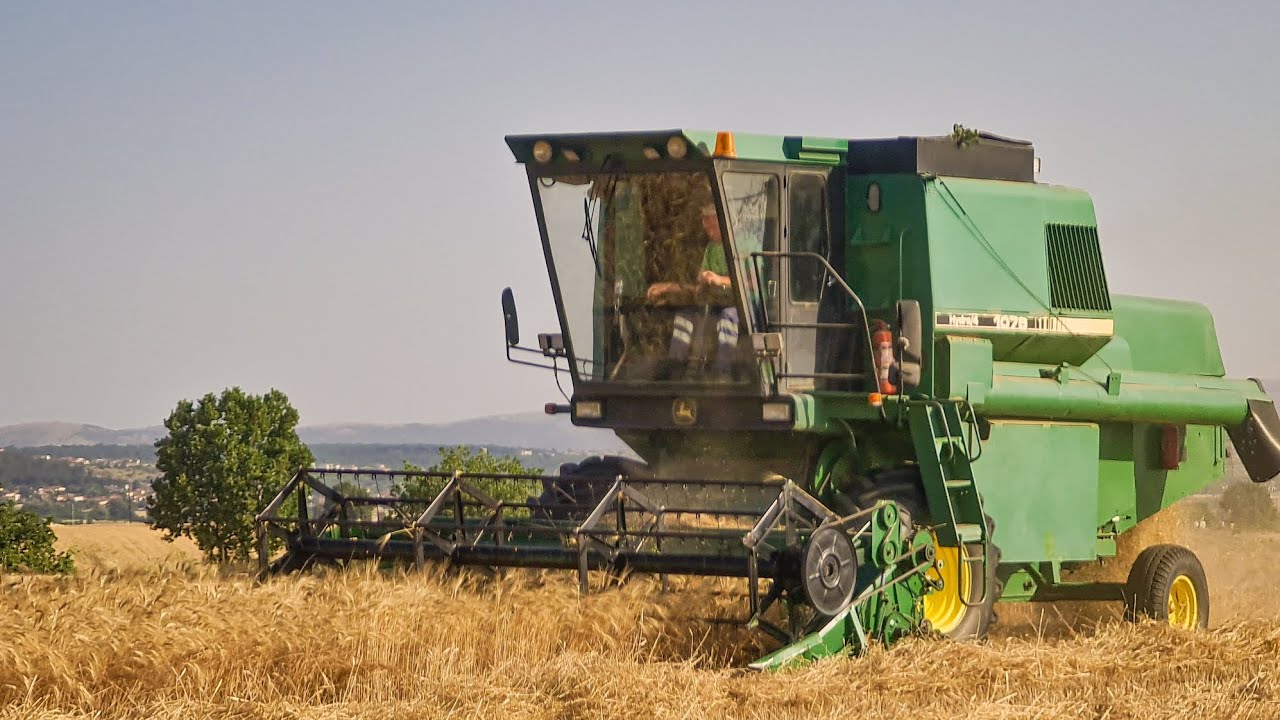 John Deere 1075 Hydro/4 Harvesting Wheat Season 2024 W. Macedonia Greece