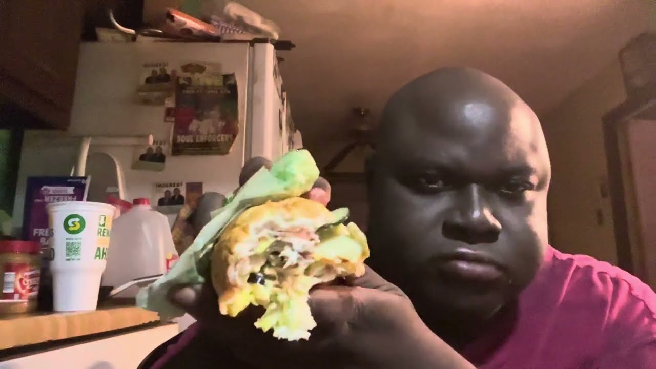 Look at me eat subway