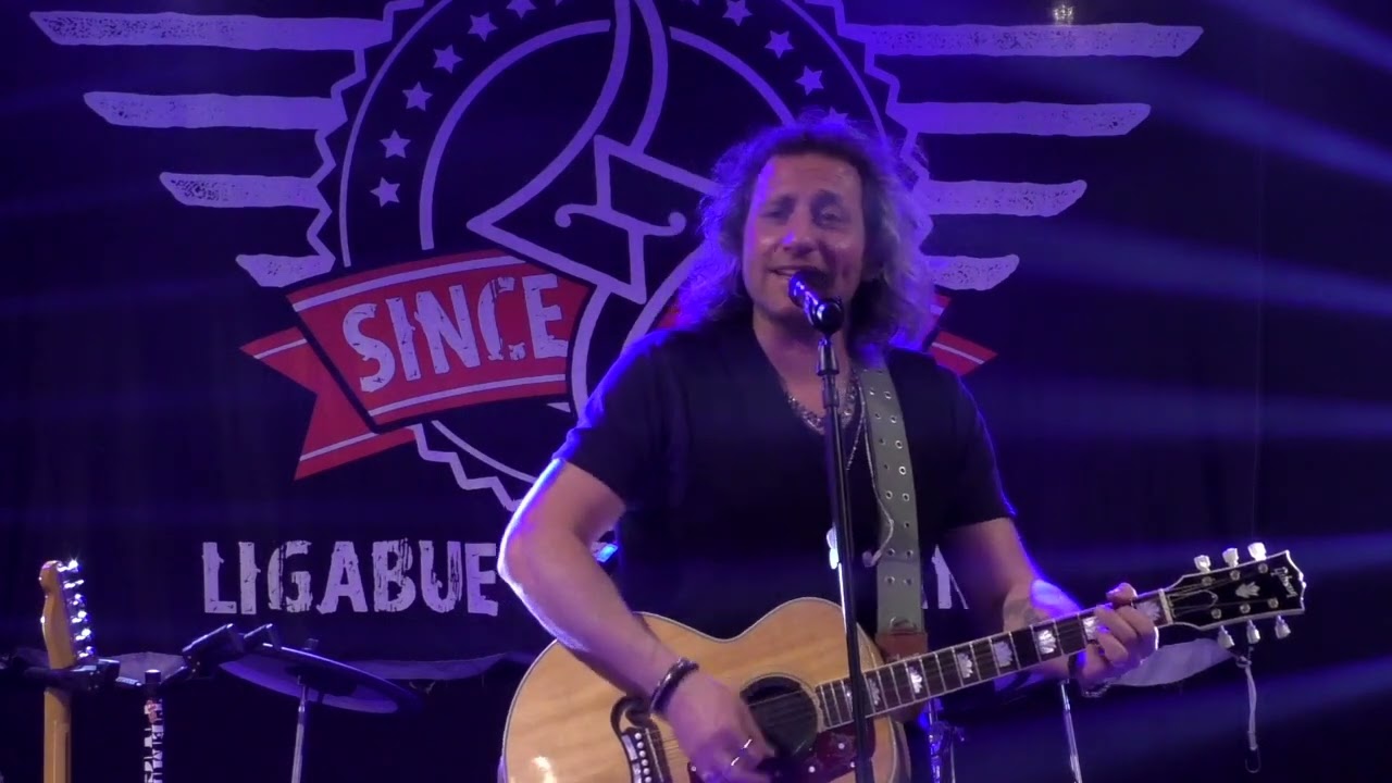 Tempodaliga Ligabue tribute band hai un momento dio? Live Voce & chitarra