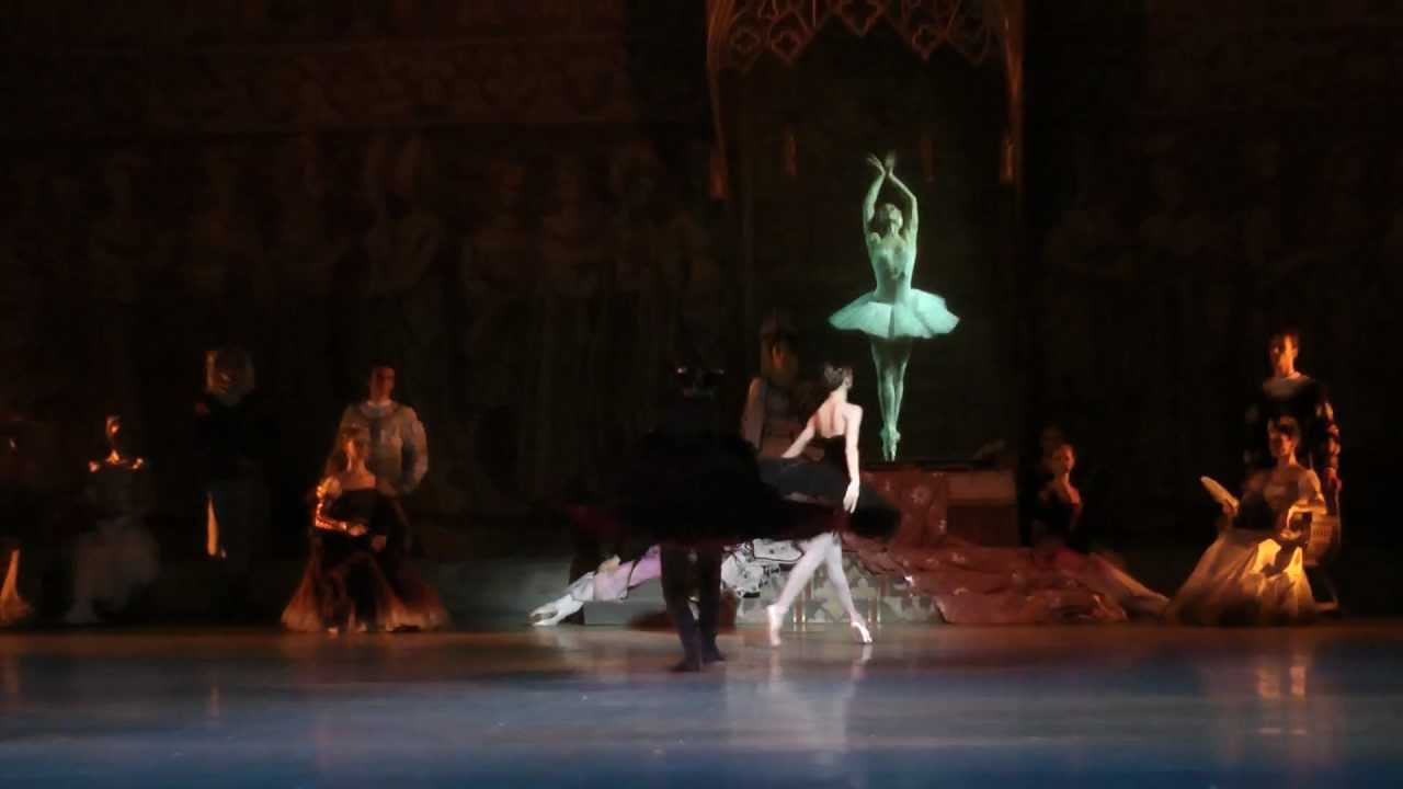 Uliana Lopatkina  Danila Korsuntsev  Swan Lake /Black act