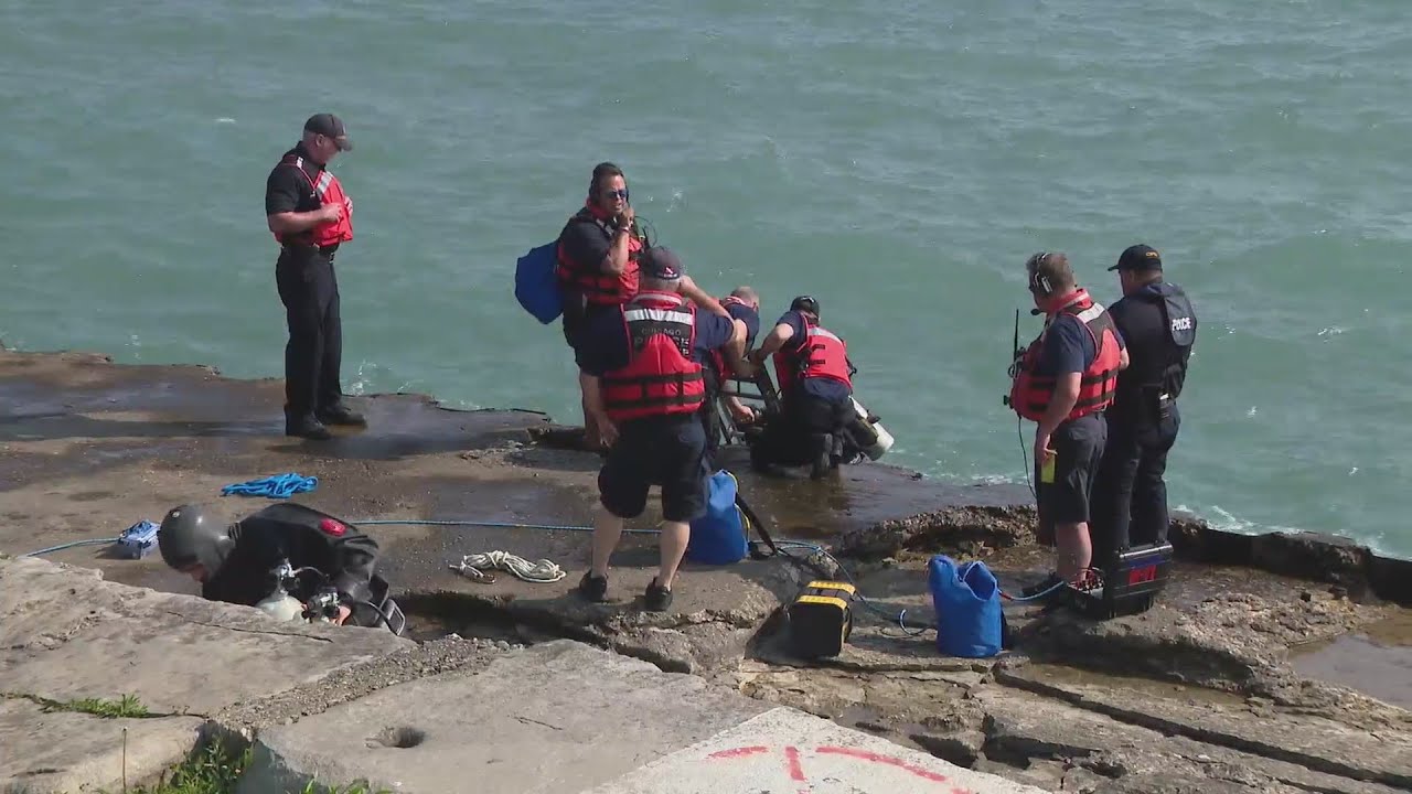 Body recovered from Lake Michigan near where 19-year-old woman went missing