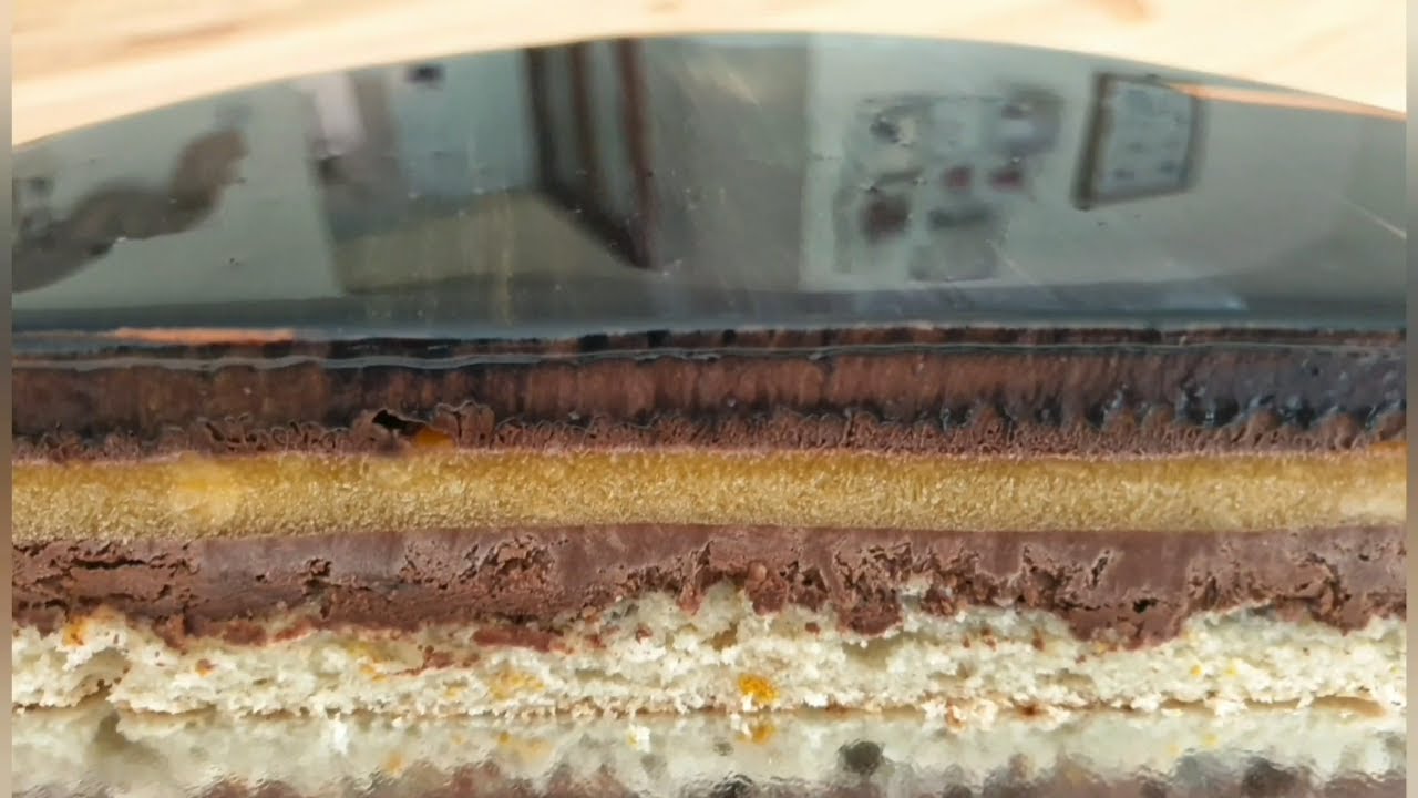 Mirror glaze - Chocolate orange cake