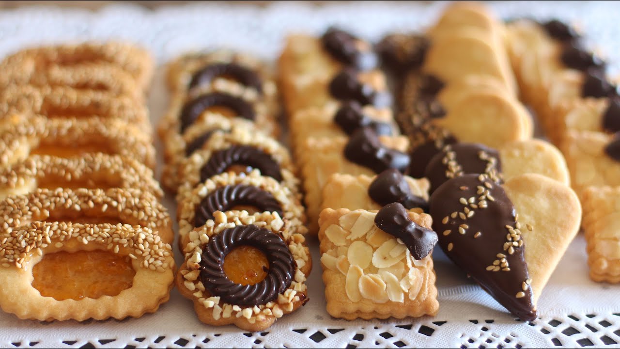 Assortiment de sablés avec la même pâte ! (recette eid el fiter)