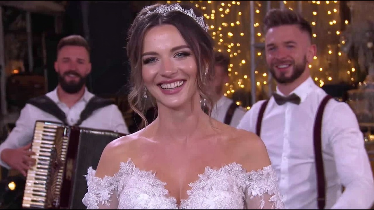 Po prostu kochaj mnie (Cover) | Mega ENERGIA! | Skoczna wersja na akordeon porywa do tańca! 🔥