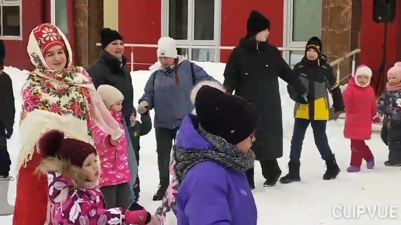 ВЫХОДИ, ЧЕСТНОЙ НАРОД, МАСЛЕНИЦА К НАМ ИДЁТ! 