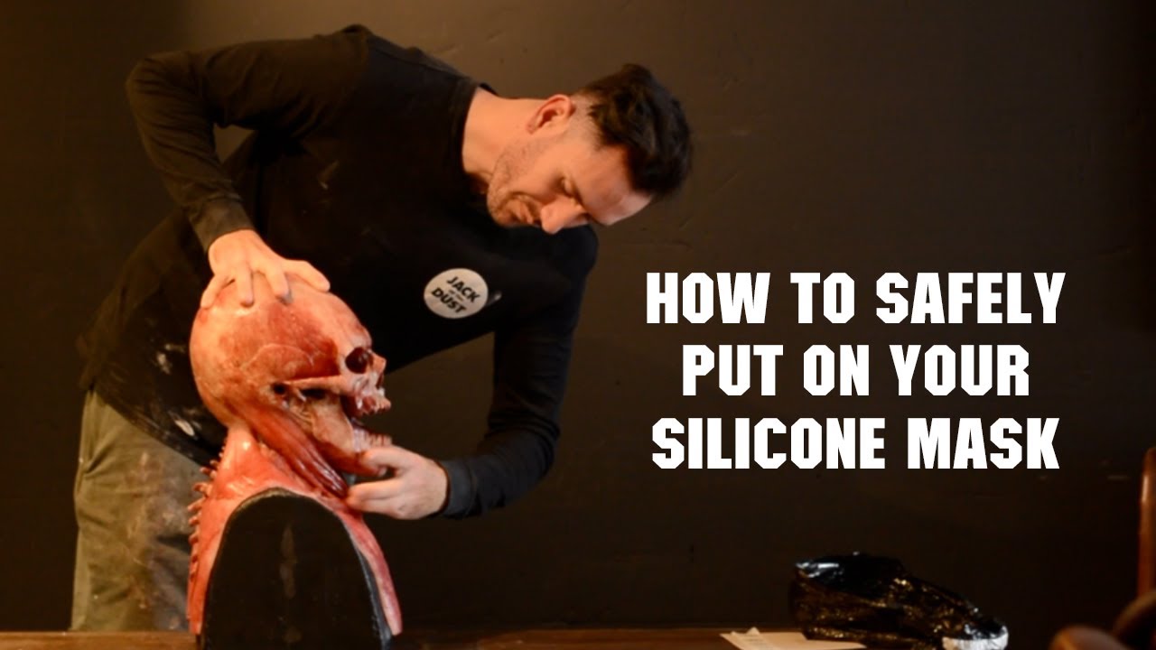 How to safely put on your silicone mask