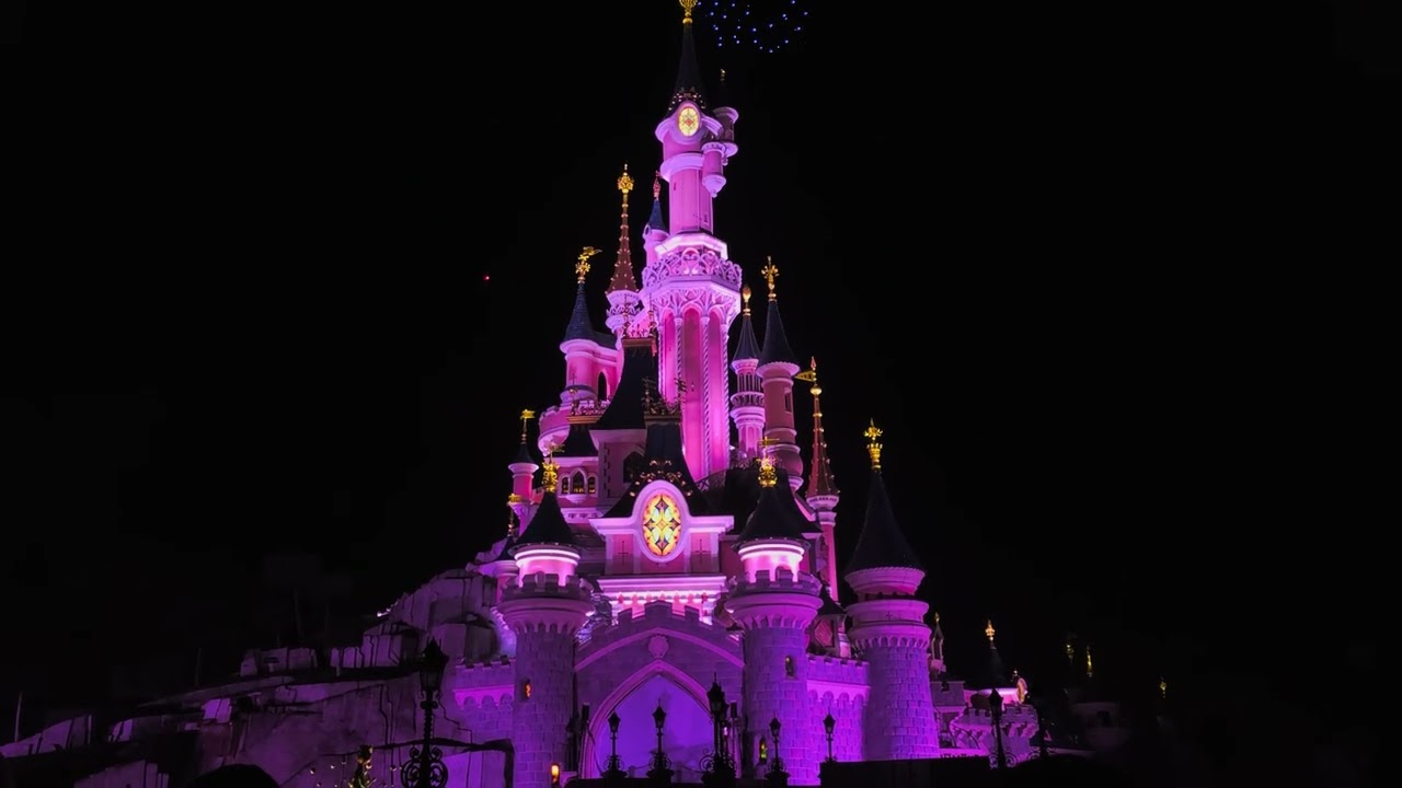 Disneyland Paris - Illuminations & Electric Show 2024