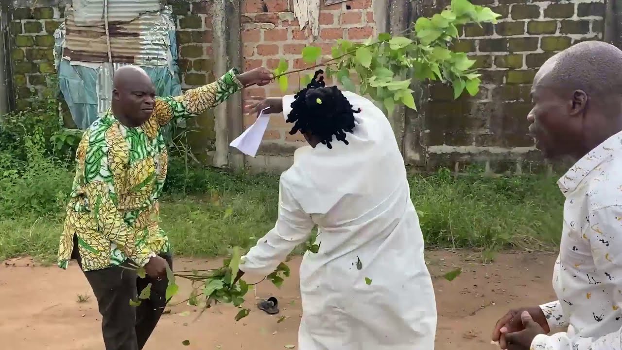 Eglise des chicottes - Pipi WONAHO (Nouveau Film)