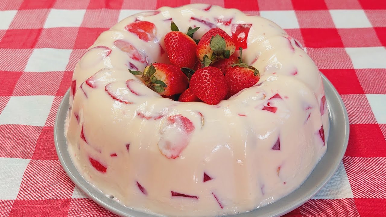 Gelatina Fresas con Crema Simplemente Deliciosa 🍓