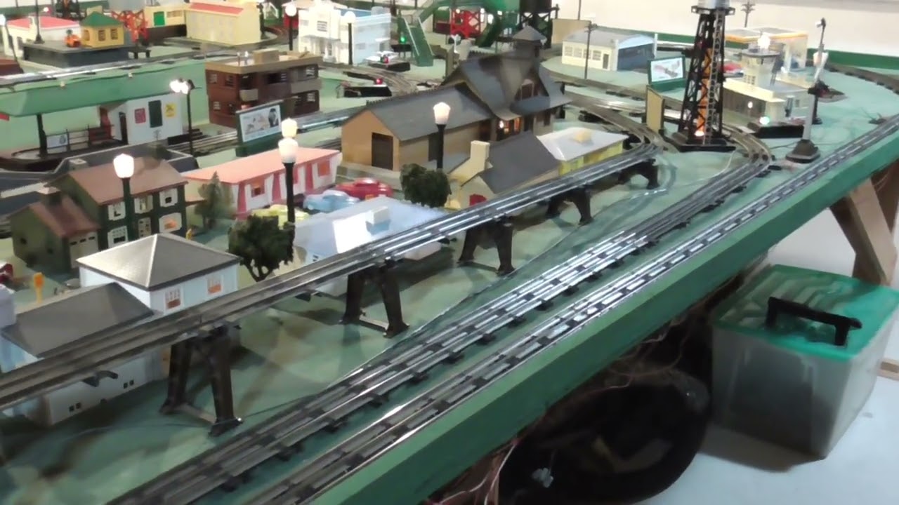 Postwar736 Berkshire Pulling A Line Of Passenger Cars