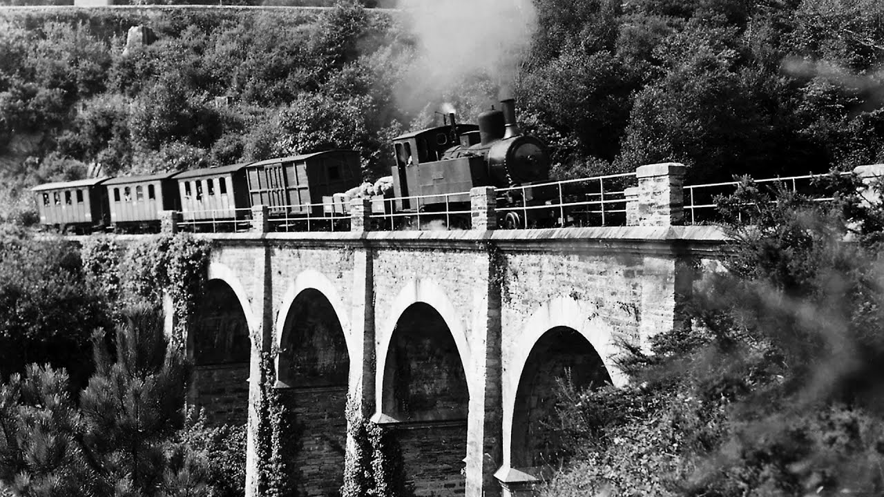 A Chocolateira. Tren minero transportaba el mineral extra&iacute;do en Villaodrid hasta Ribadeo