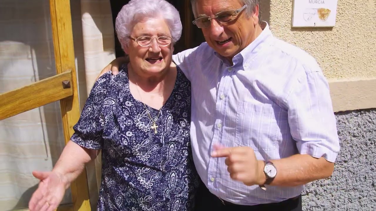 Anécdotas en Alhama de Murcia con Tomás Fuertes y su vecina Dolores