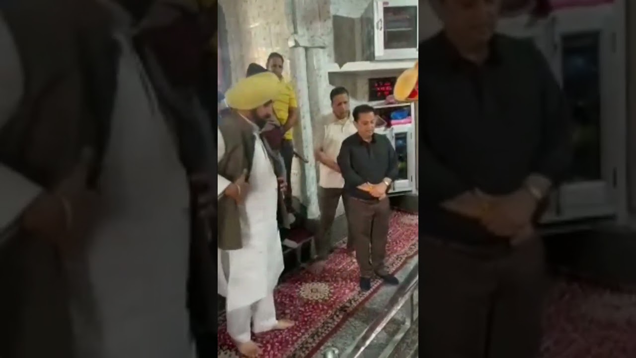 Ex. Minister S. Jagmohan Singh kang at Prachin Shiv Mandir kalanaur (Punjab)