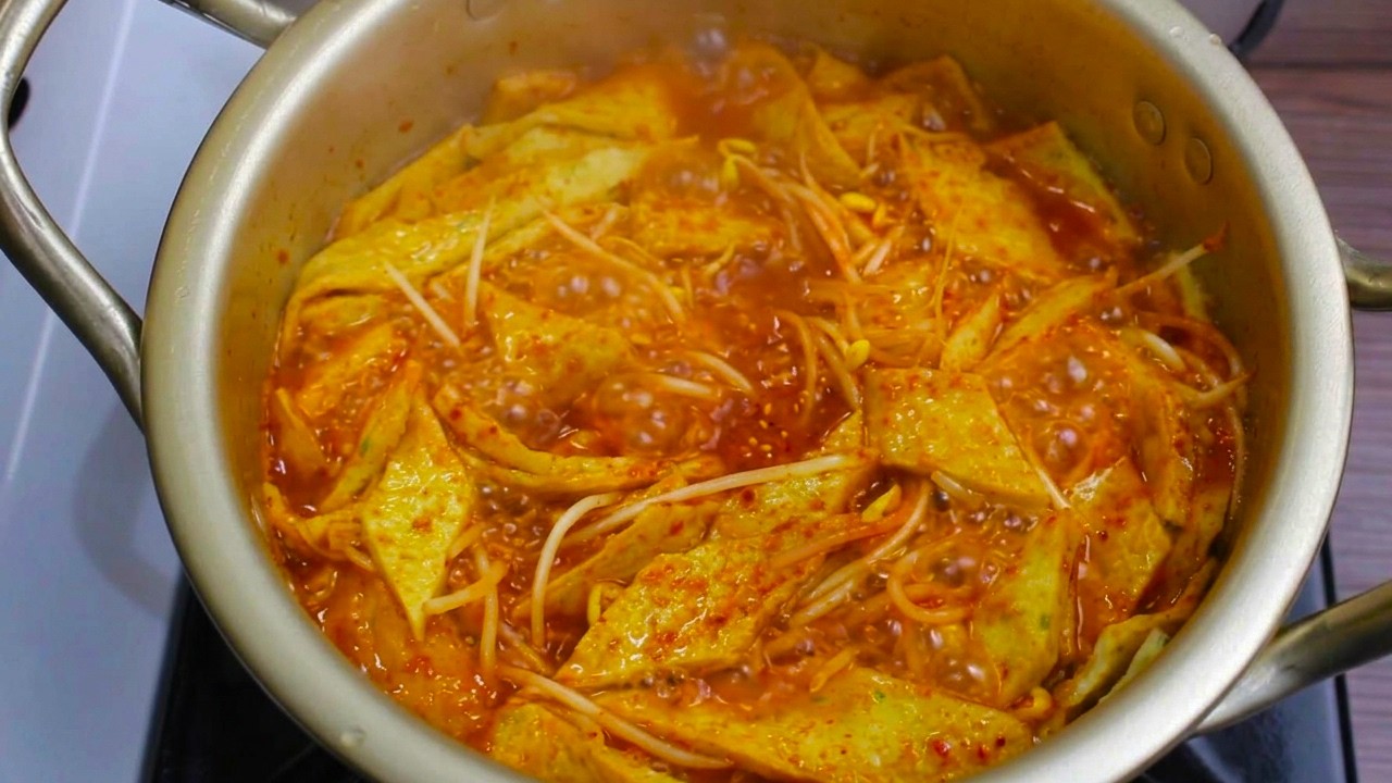 국물 맛이 미쳤습니다요! 밥상에 올리는 순간 순식간에 동나요😃