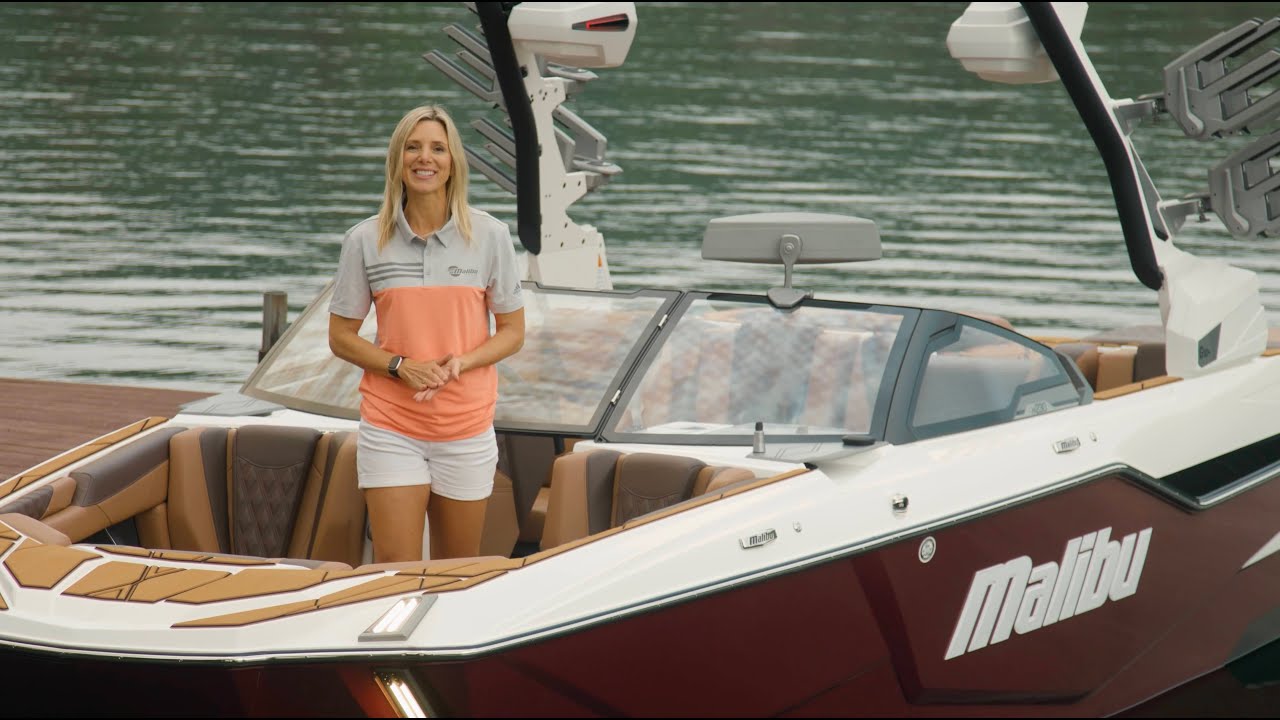 2025 Malibu Boats M230 - Walk Through