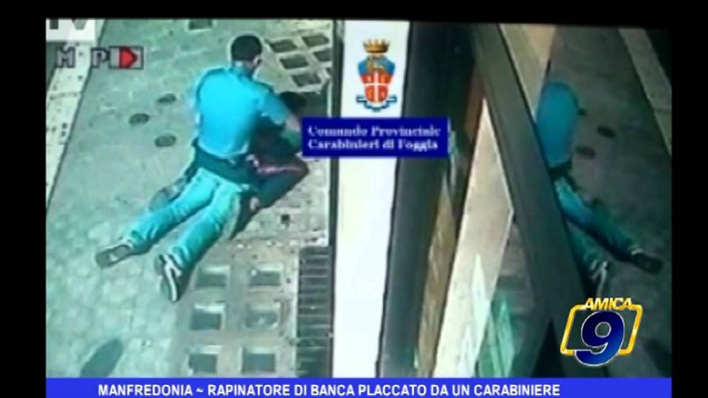 Manfredonia | Rapinatore di banca placcato da un carabiniere