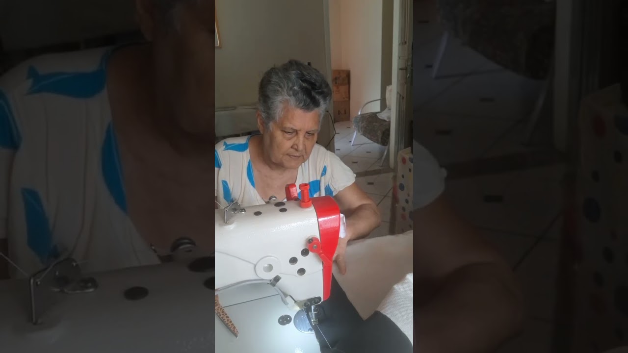 Tapete feito com pedacinhos de retalhos
