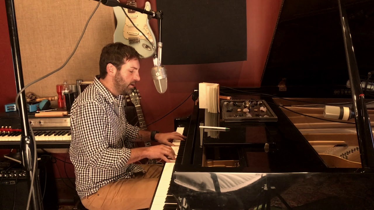 Josh Kelley - Smoke Gets In Your Eyes (Cover)