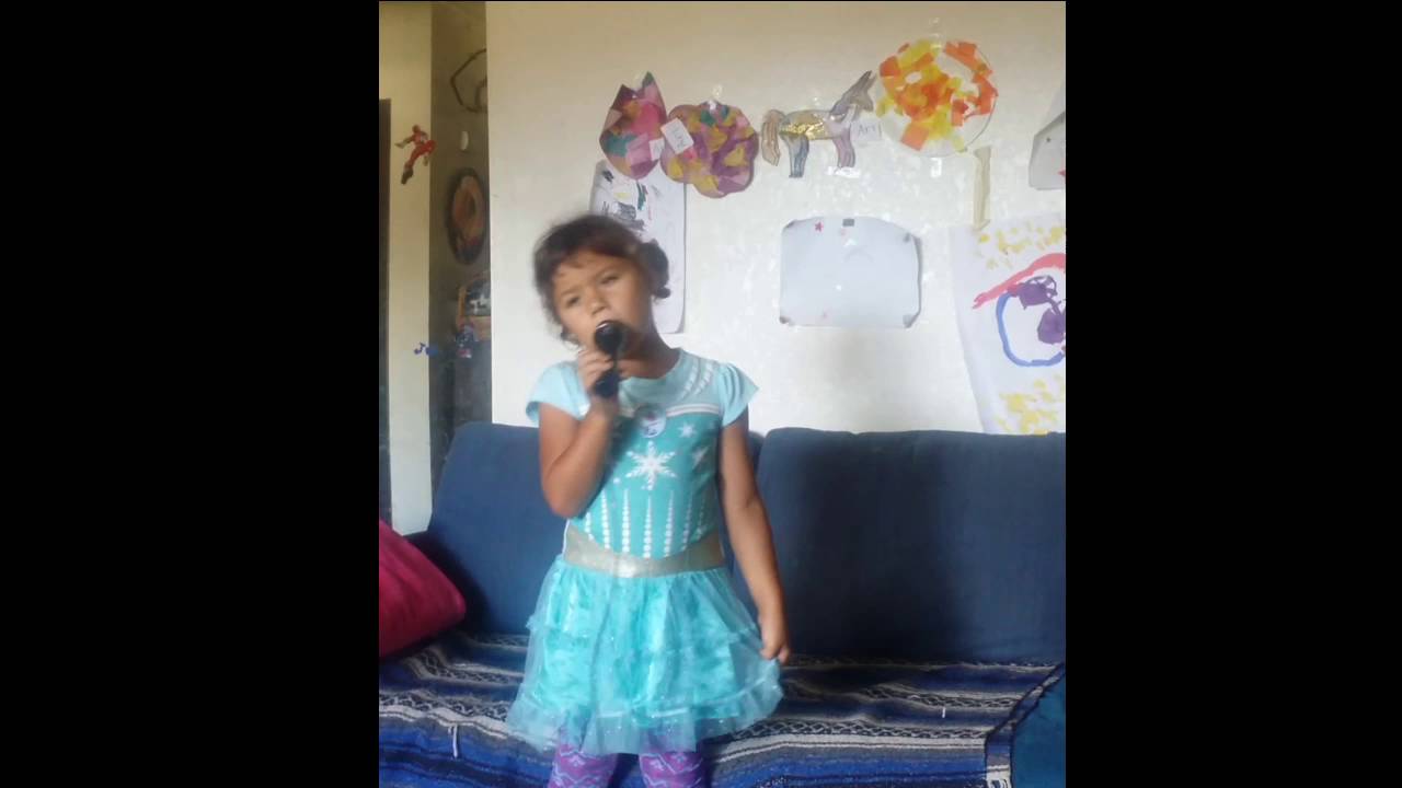 Ariana Jones Singing 