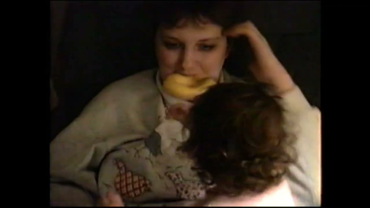 1994 Mom Dad and Sammy play with Rachel and Champ