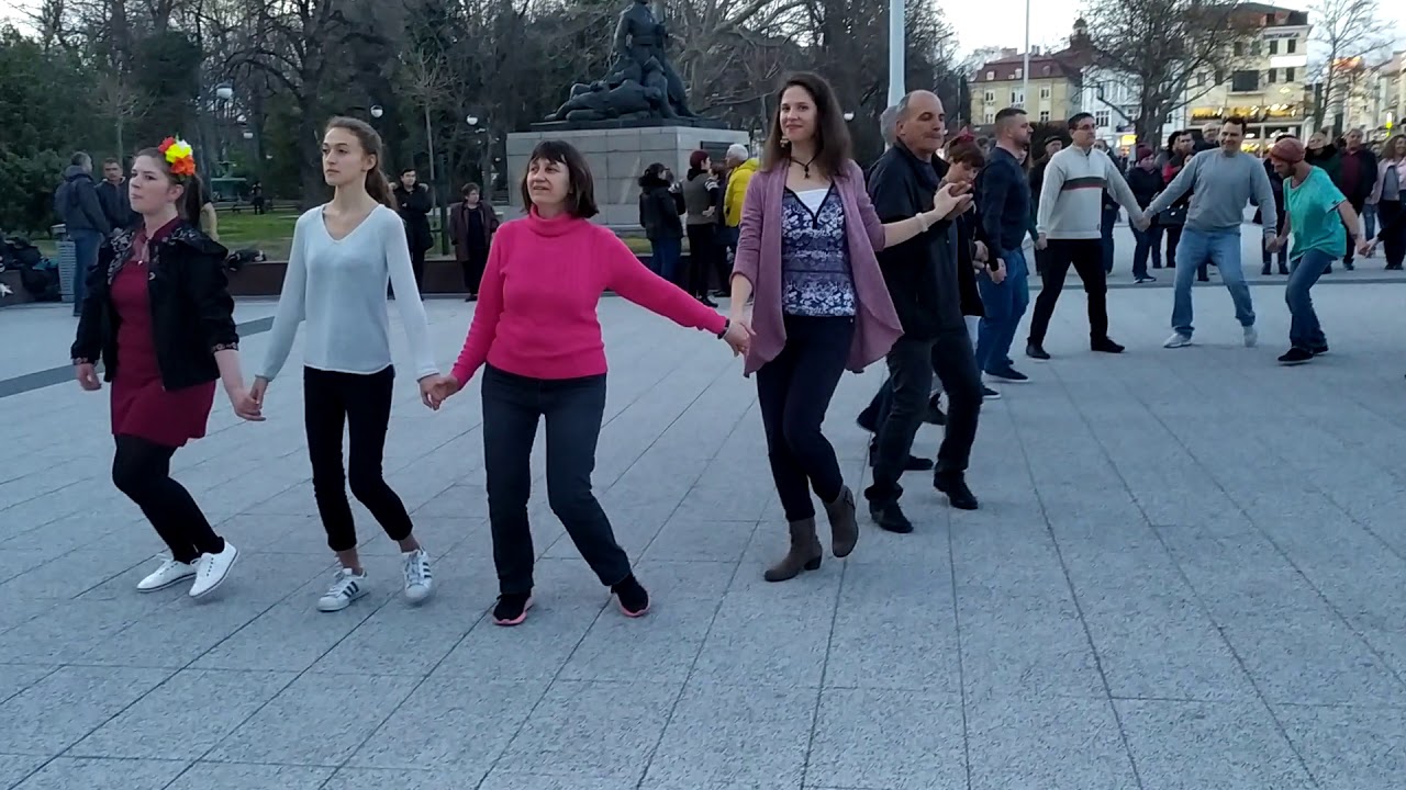 Сворнато хоро