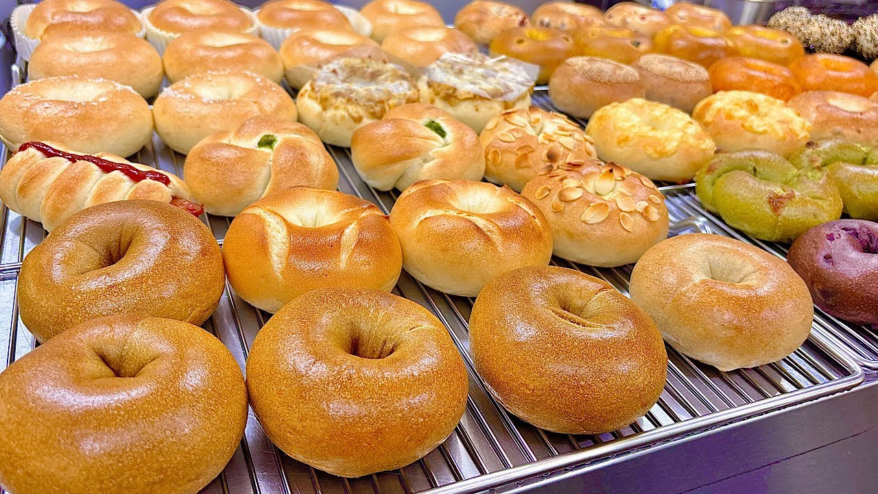 Мужчина, одержимый бубликами 🥯, пек их всю ночь в одиночестве | ASMR Bakery
