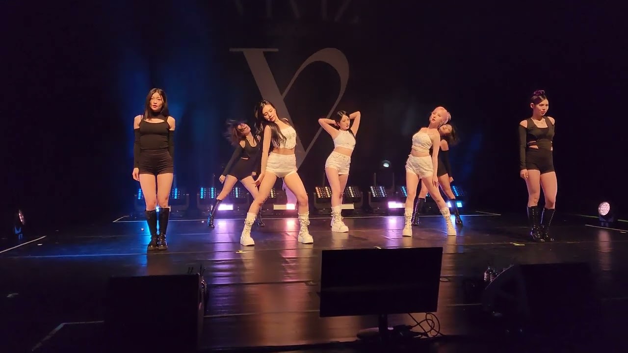 VIVIZ (비비지) - Love Love Love | 240713 | Atlanta [V.hind : Love and Tears] - 4k60 FANCAM - Front Row