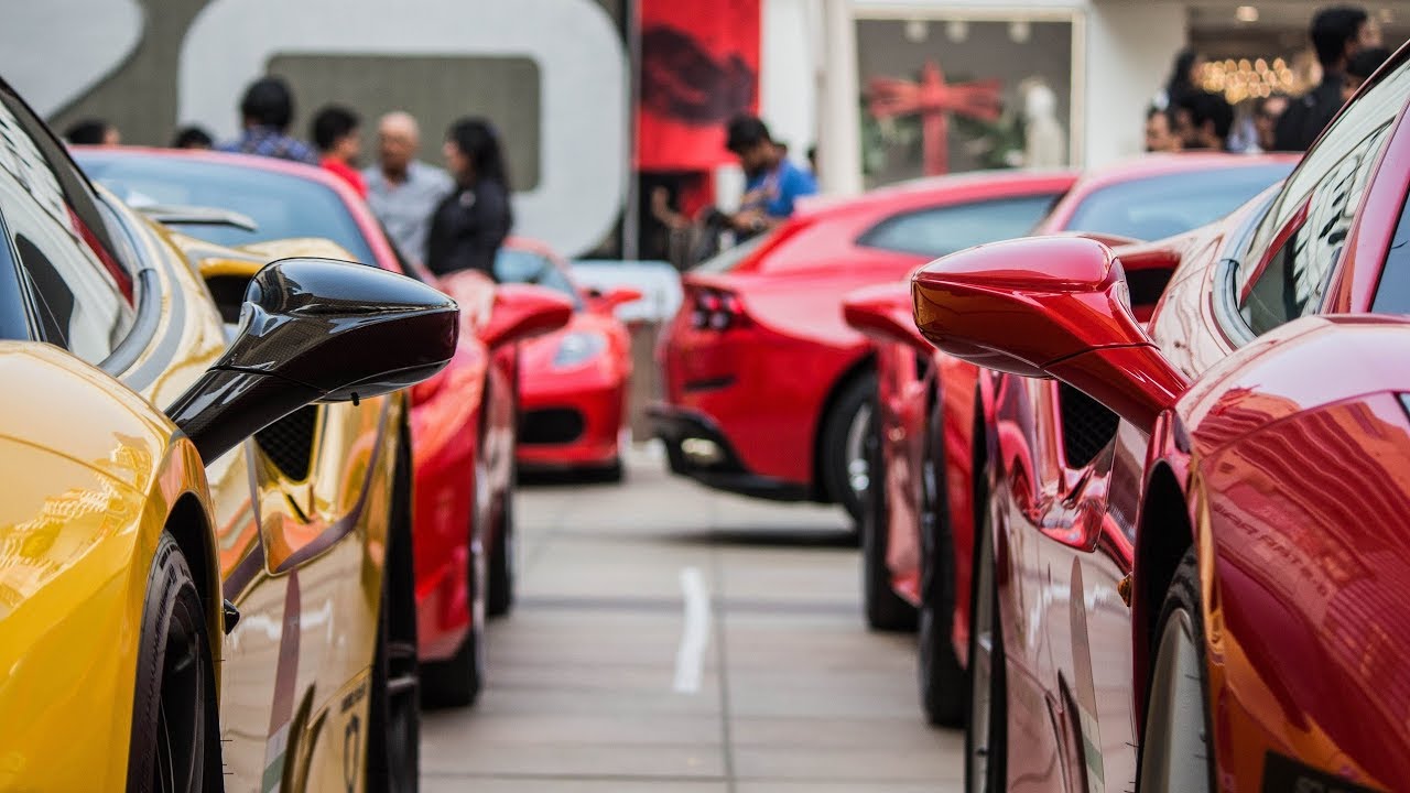 25 Ferraris on the streets of Mumbai! | Ferrari 70th Anniversary