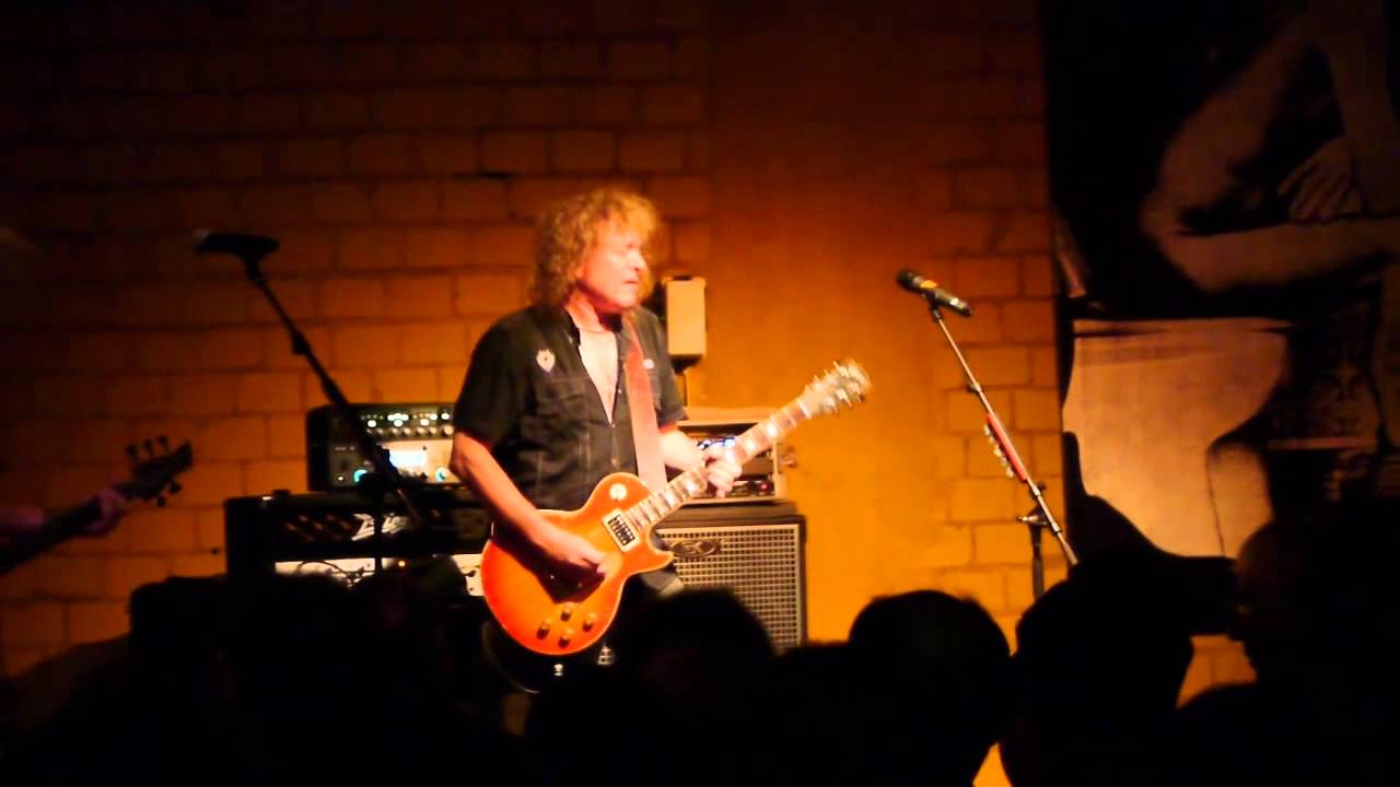 Y&T - 