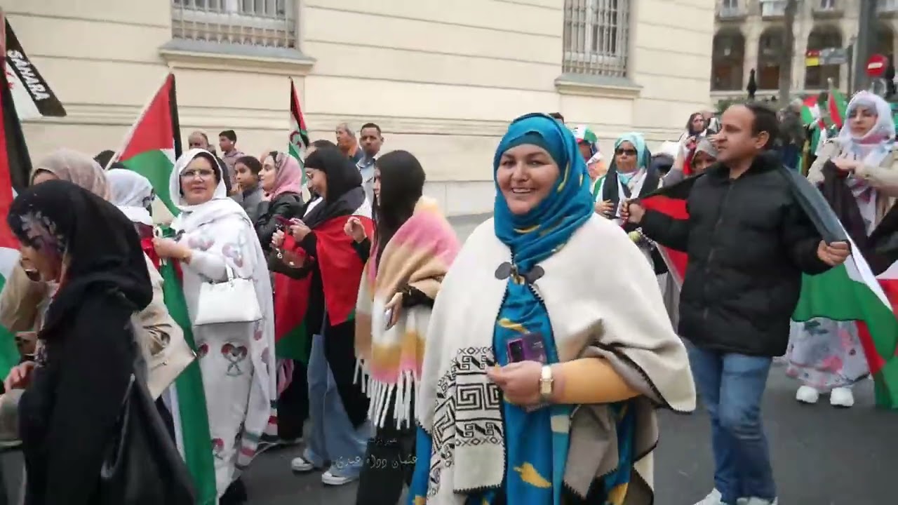 مسيرة نظمتها الجالية الصحراوية  بمدينة بتوريا بلاد الباسك بمناسبة تخليد الذكري ال 50 لاعلان الجمهوري