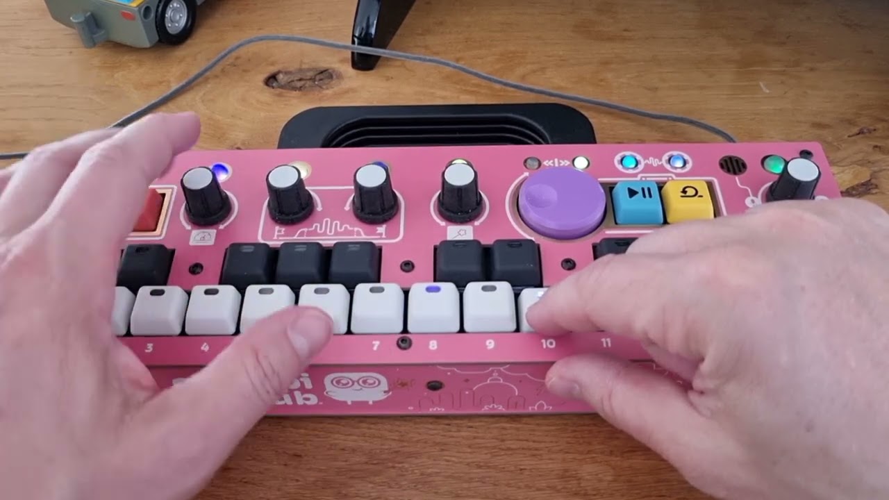 Chompi Let's make horror music
