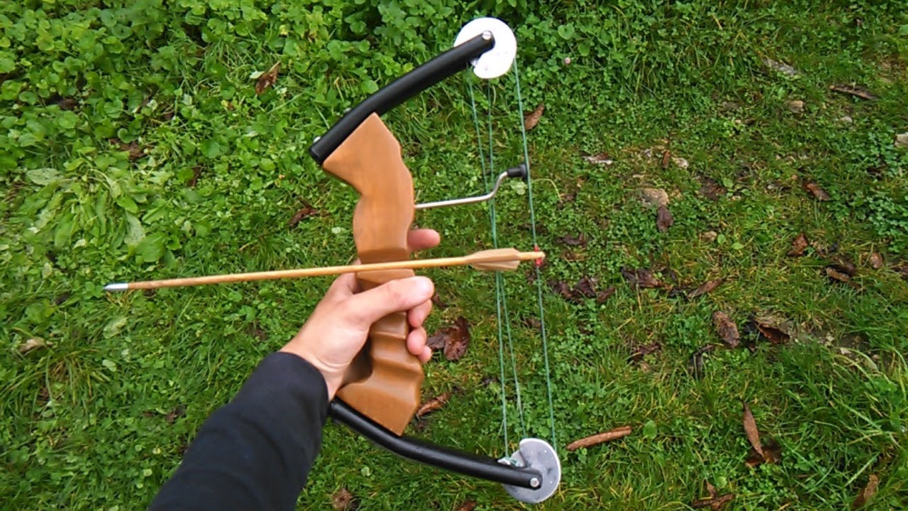 The Smallest Lethal Compound Bow? | Bonus Shooting