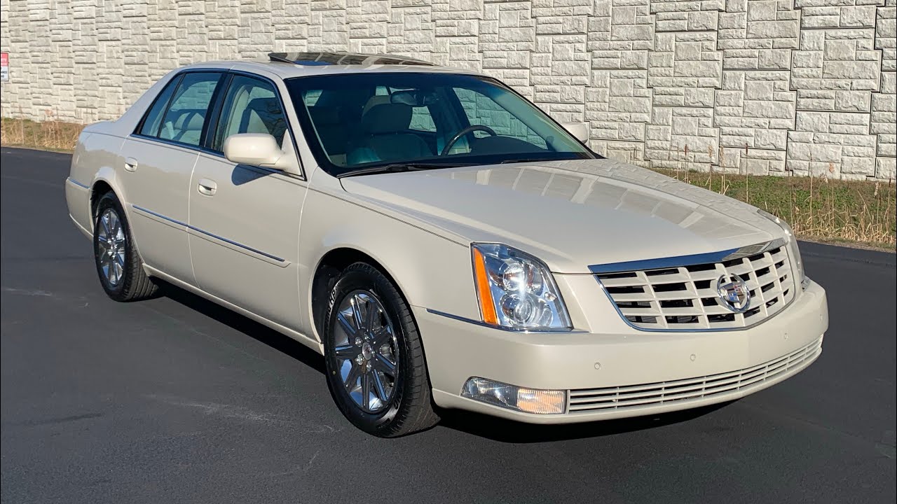 ПРОДАН Cadillac DTS Premium Package 2011 года, пробег 26 тыс. миль, Specialty Motor Cars Florida ...