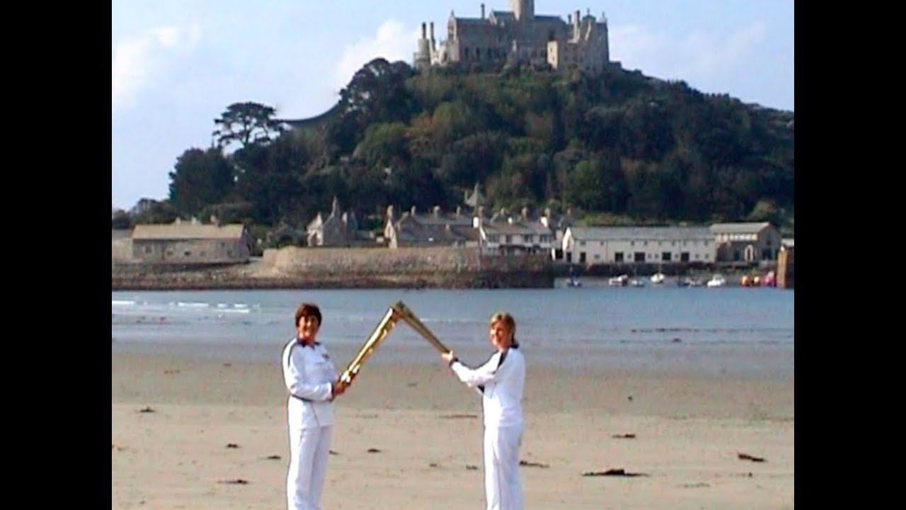 THE (DAY 1) OLYMPIC TORCH KISS ON MARAZION BEACH