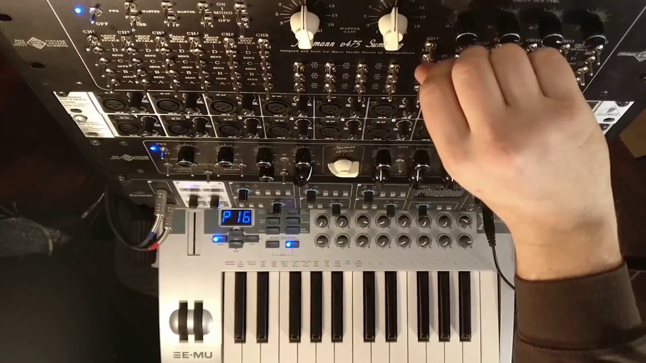 Live Mix  and Keyboard play 24x4 VintageMaker Neumann Summing Mixer
