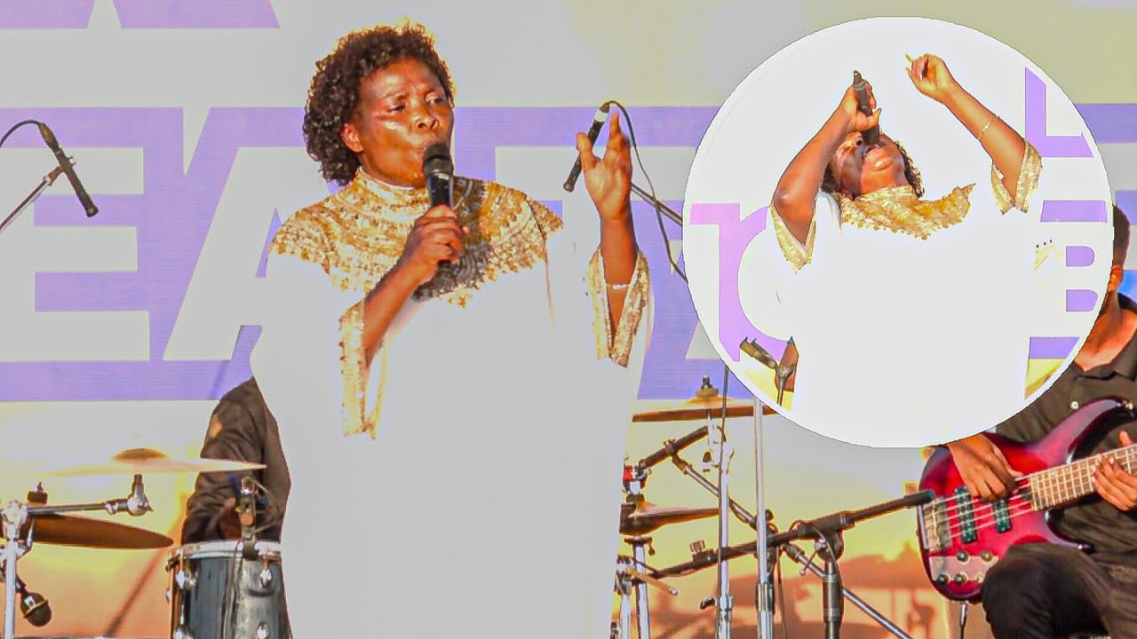 UTALIA! ROSE MUHANDO AKIIMBA KWA UCHUNGU WIMBO HUU 