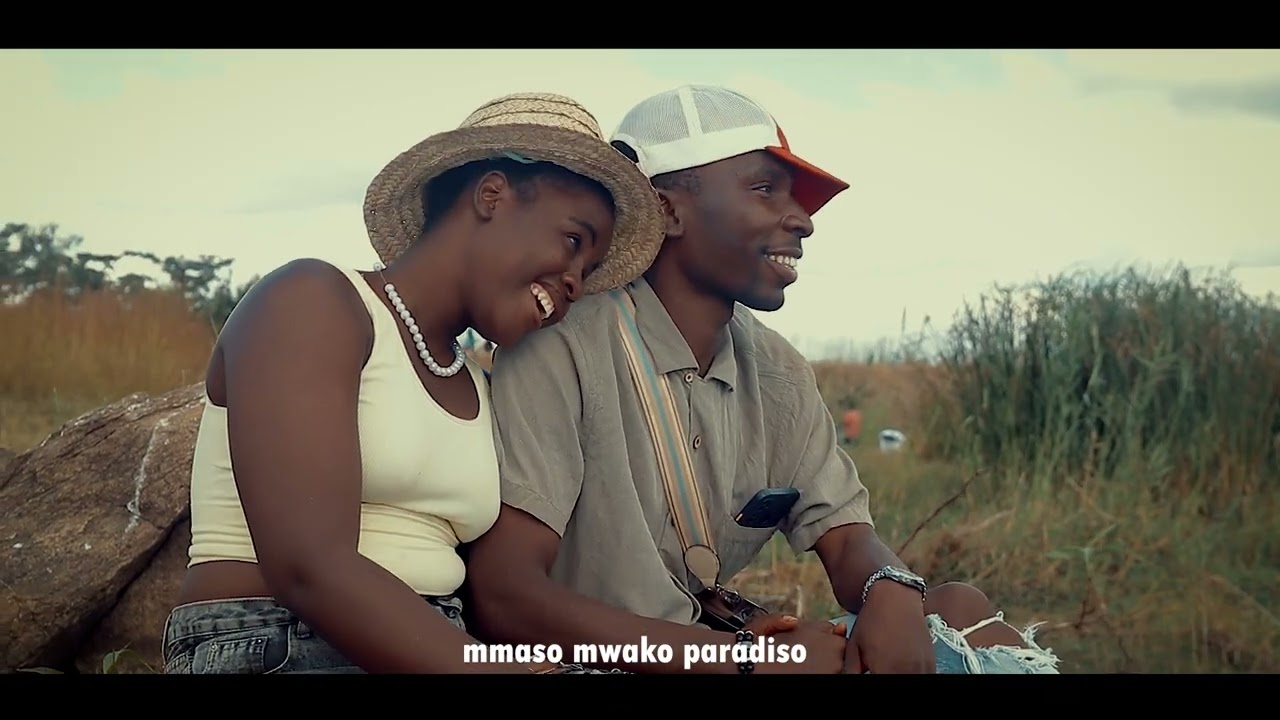 Moon Afrika_Tumolo_[ Shot by DG Media]