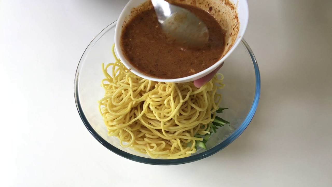 Xinjiang yellow noodles with roasted lamb