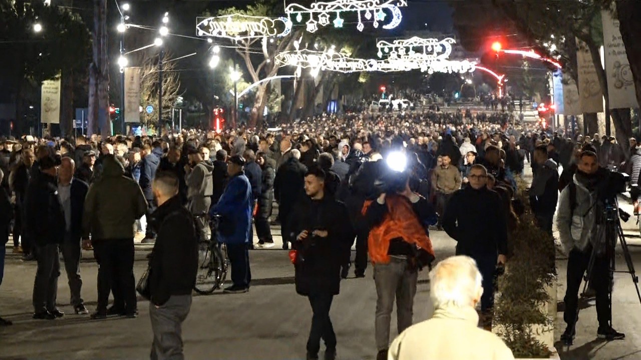 Forca të shumta policie përpara Kryeministrisë, a do të ketë 